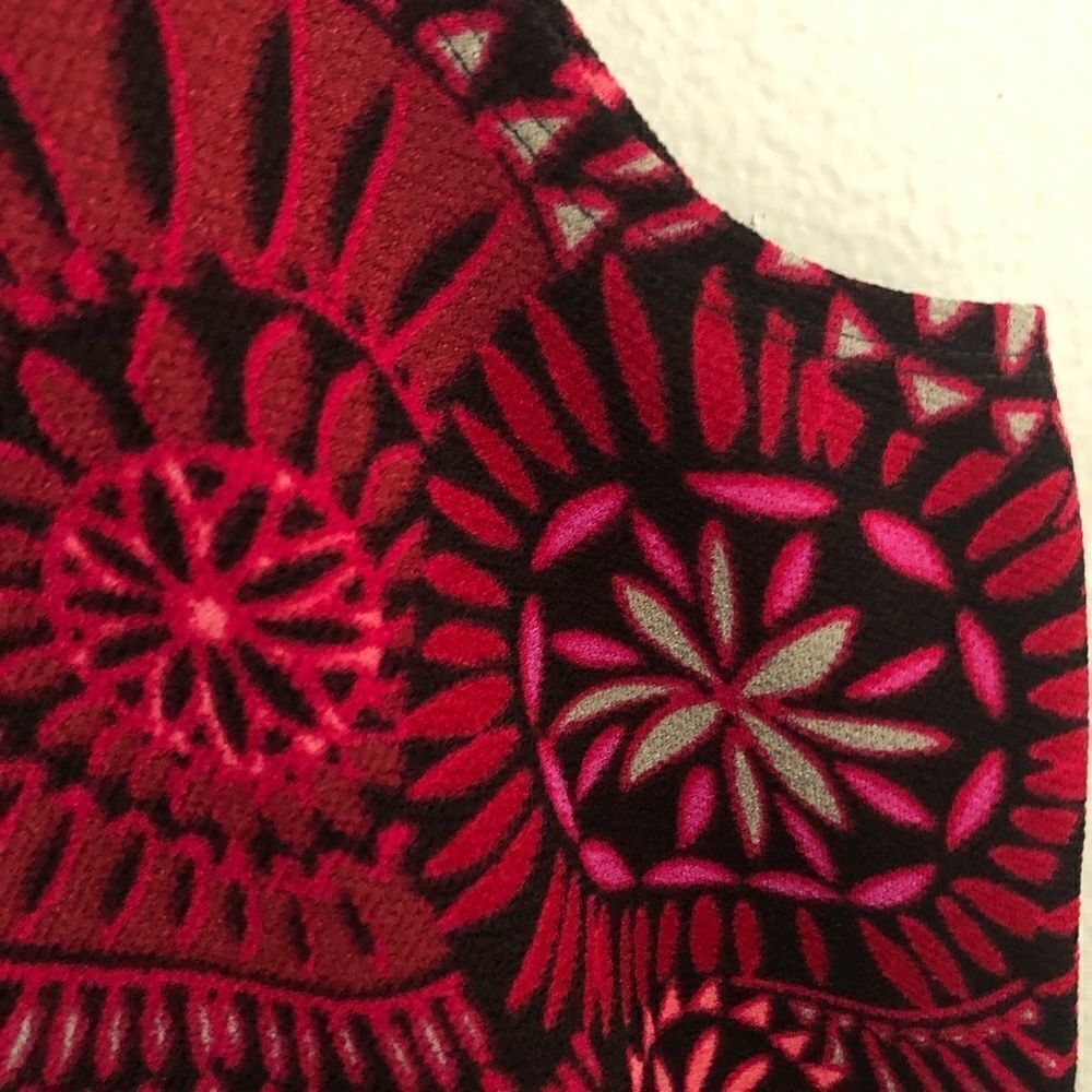 Liz Baker Petite Patterned Tank PL - Picture 5 of 6